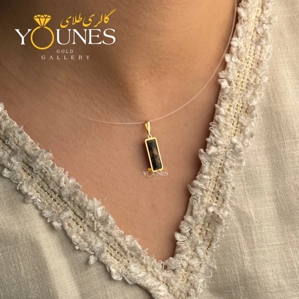 آویز طلا سنگ مرمر صورتی